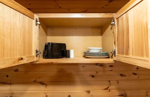 Bethlehem Ski Chalet | White Mountains Cedar Suite Couples Retreat