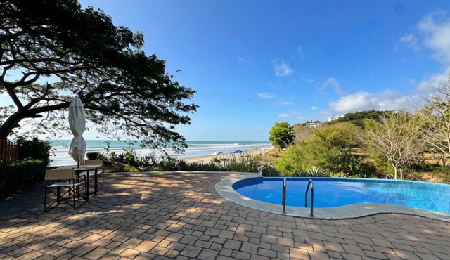 Beachfront | Pool With Views | Family & Friends