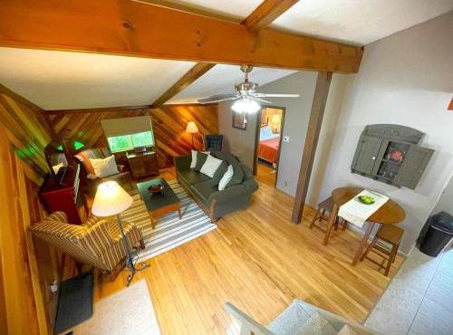 Bluffside Chalet Suite