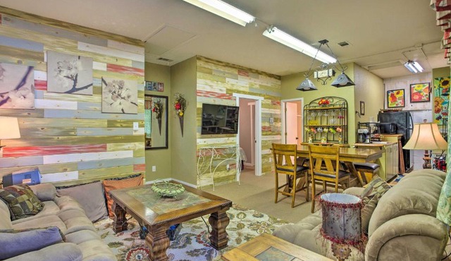 Charming Rowlett Guest Cottage Walk Downtown