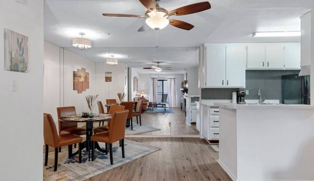 Charming Updated Complete with Furnishings 1-bedroom condo In Arizona Decor