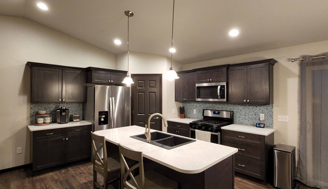Clean & Comfortable with Easy Access to the Black Hills in Box Elder