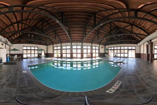 Coratel Plus Suites by Jasper Black River Falls