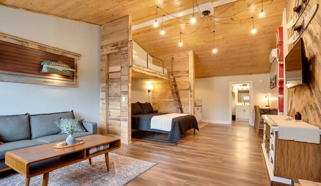 Cozy Tomahawk Studio: On Harrison Hills Trails!