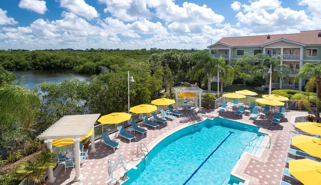 DoubleTree Suites by Hilton Naples