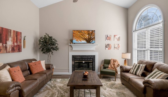 Fenced Yard | Screened-In Porch | 3 King Beds | Pet Friendly