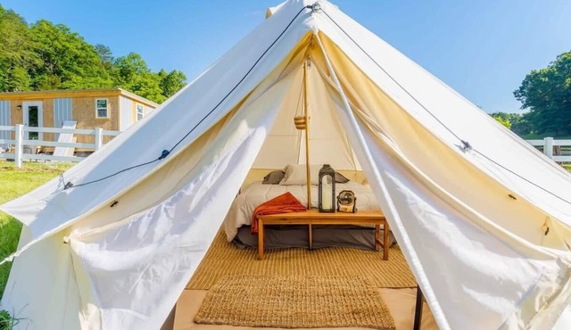 Glamp on Functional Farm w/pool 15min to Chatt!