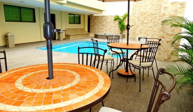 Hotel Marvento Suites