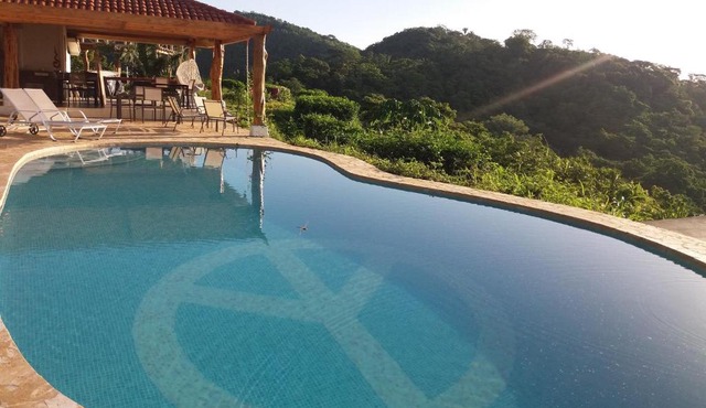 Hotel Peace & Lodge