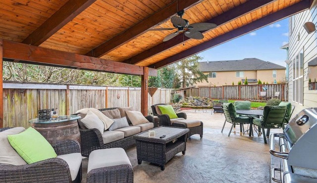 Keizer Retreat Firepit + Near Salem & Wineries