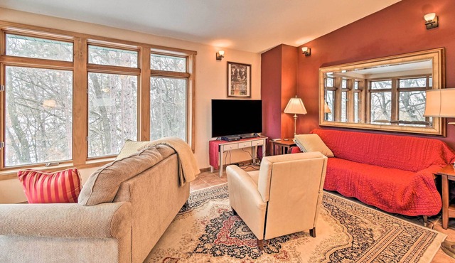 Lakefront Stevens Point Cabin, 1 Mi to Trails!