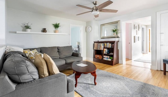 Lower Park · Comfortable & clean close to downtown Burlington