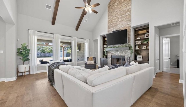 Midlothian Masterpiece w/5 Bedrooms