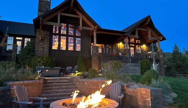 Panoramic Cascade Views from a Sprawling Residence in Brasada Ranch