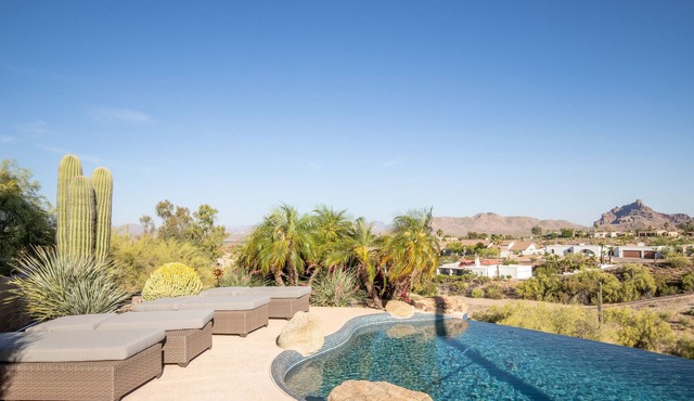 Phoenix 17 - Three Bedroom Villa, Sleeps 8