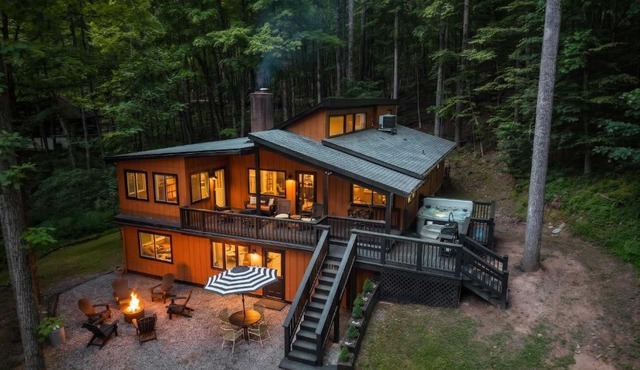 Right Mountain Attitude - Hot Tub Fire Pit