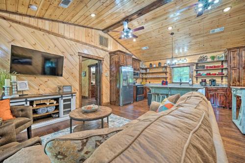 Setting Sun’ Eagletown Gem: Real-Log Cabin!