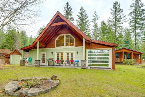 Ski, Fish & Explore: Packwood Home w/Hot Tub!