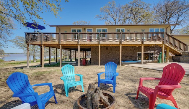 Spacious Vacation Rental Home on Eufaula Lake!