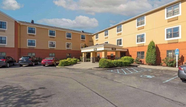 Studio 6 Corporate Extended Stay Buffalo Amherst NY