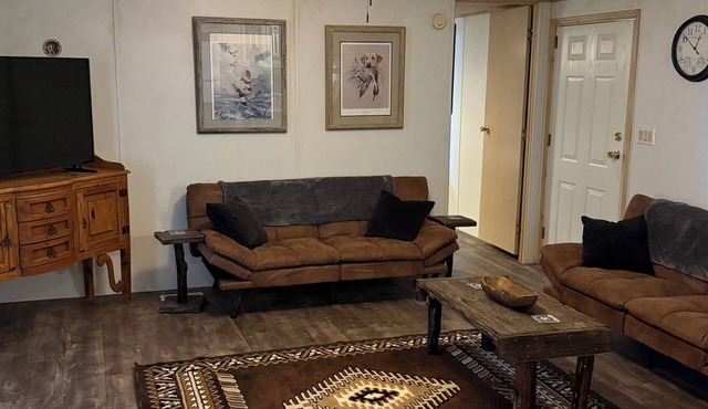 This charming and simple cottage offers 2 bedroom and close to popular places