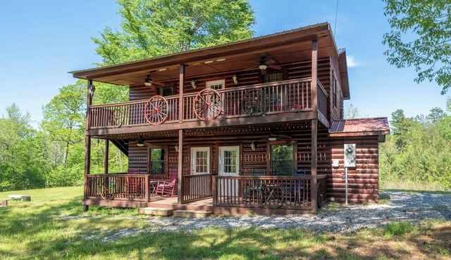 Three-Suite Riverfront Retreat