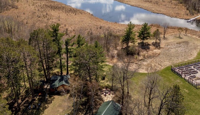 Two cabins-lake access-private dock