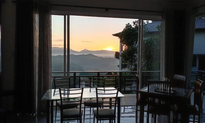 Kandy Bed & Breakfast | 325 m² Bed and breakfast ∙ 4 bedrooms ∙ 10 guests