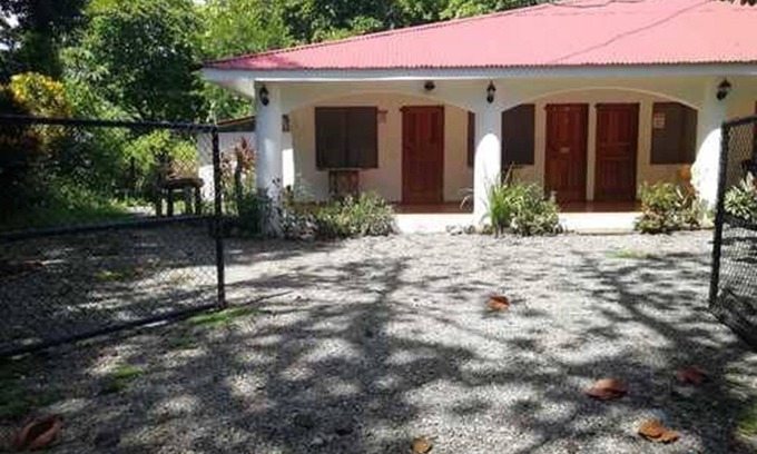 Playa Matapalo Hostel | Posada Alroma - Hostel