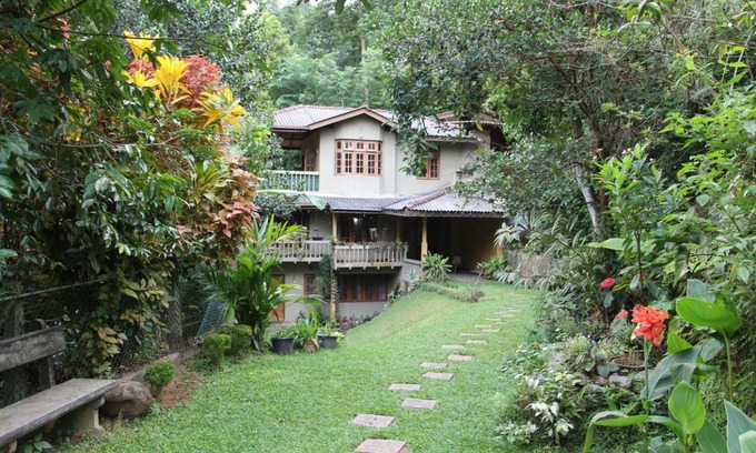 Kadugannawa Resort | Private room ∙ 5 guests