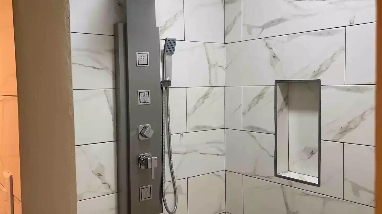 Photo of Bathroom in Roble