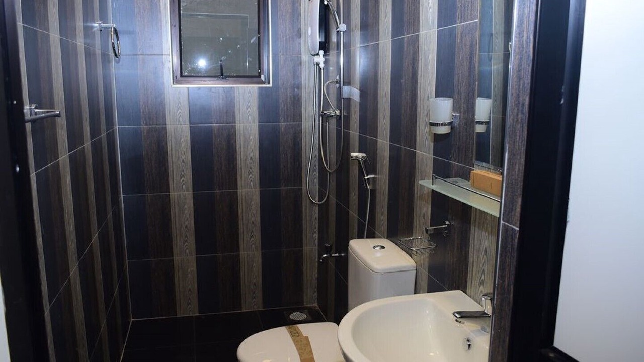 Photo of Bathroom in Anuradhapura