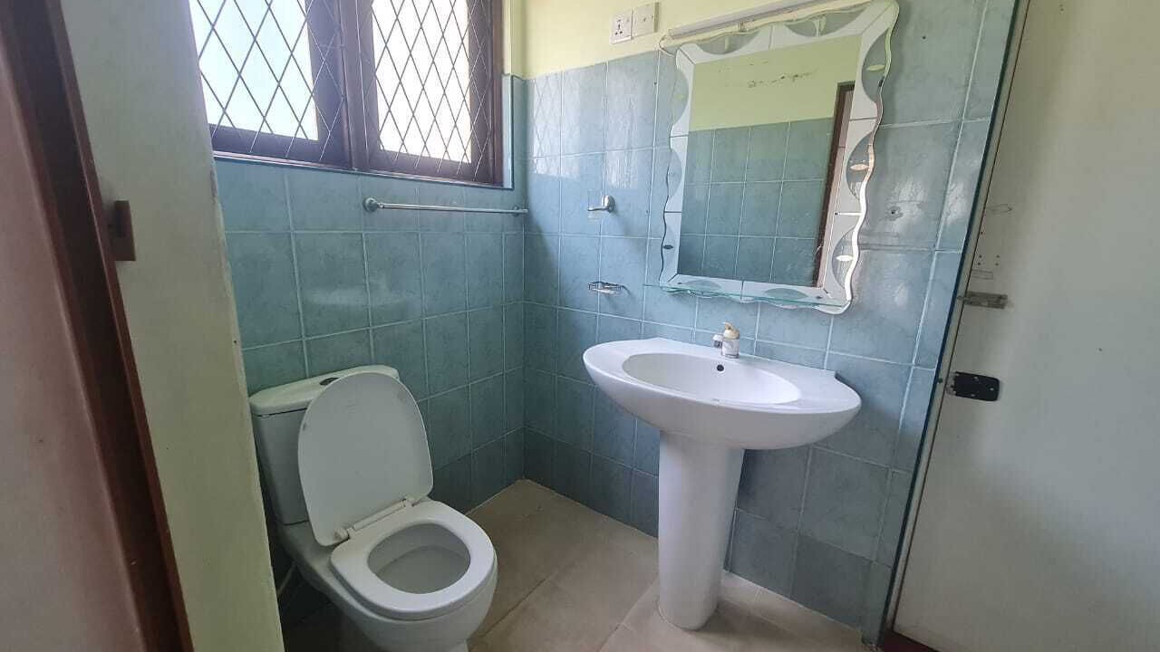 Photo of Bathroom in Kandy